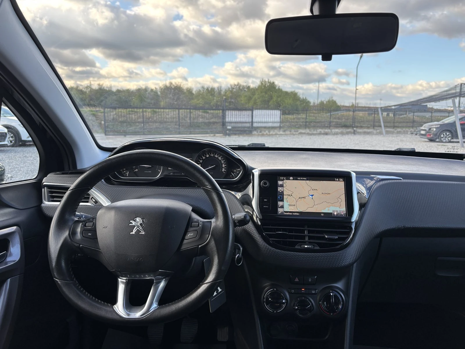 Peugeot 2008 1.2, Euro 6, Нов Внос France | Mobile.bg — изображение 13