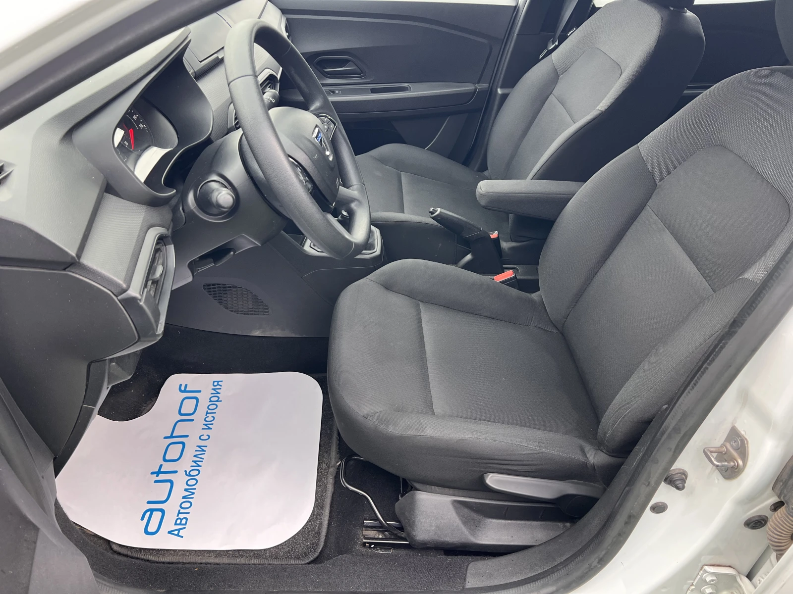 Dacia Sandero ESSENTIAL/1.0TCE/91K.C./5MT/LPG/ГАРАНЦИЯ - изображение 9