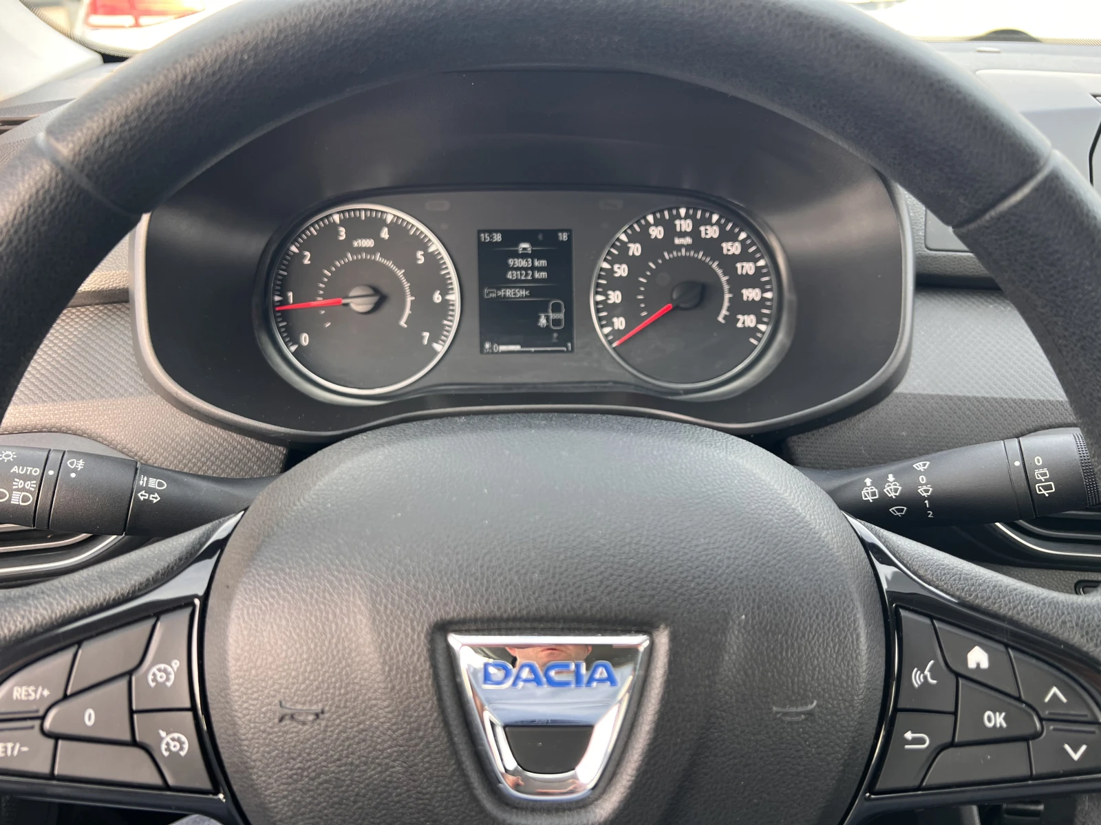 Dacia Sandero ESSENTIAL/1.0TCE/91K.C./5MT/LPG/ГАРАНЦИЯ - изображение 7