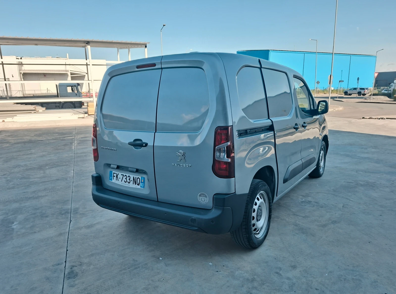 Peugeot Partner 3 места - 63 000 km, снимка 6 - Автомобили и джипове - 54401708