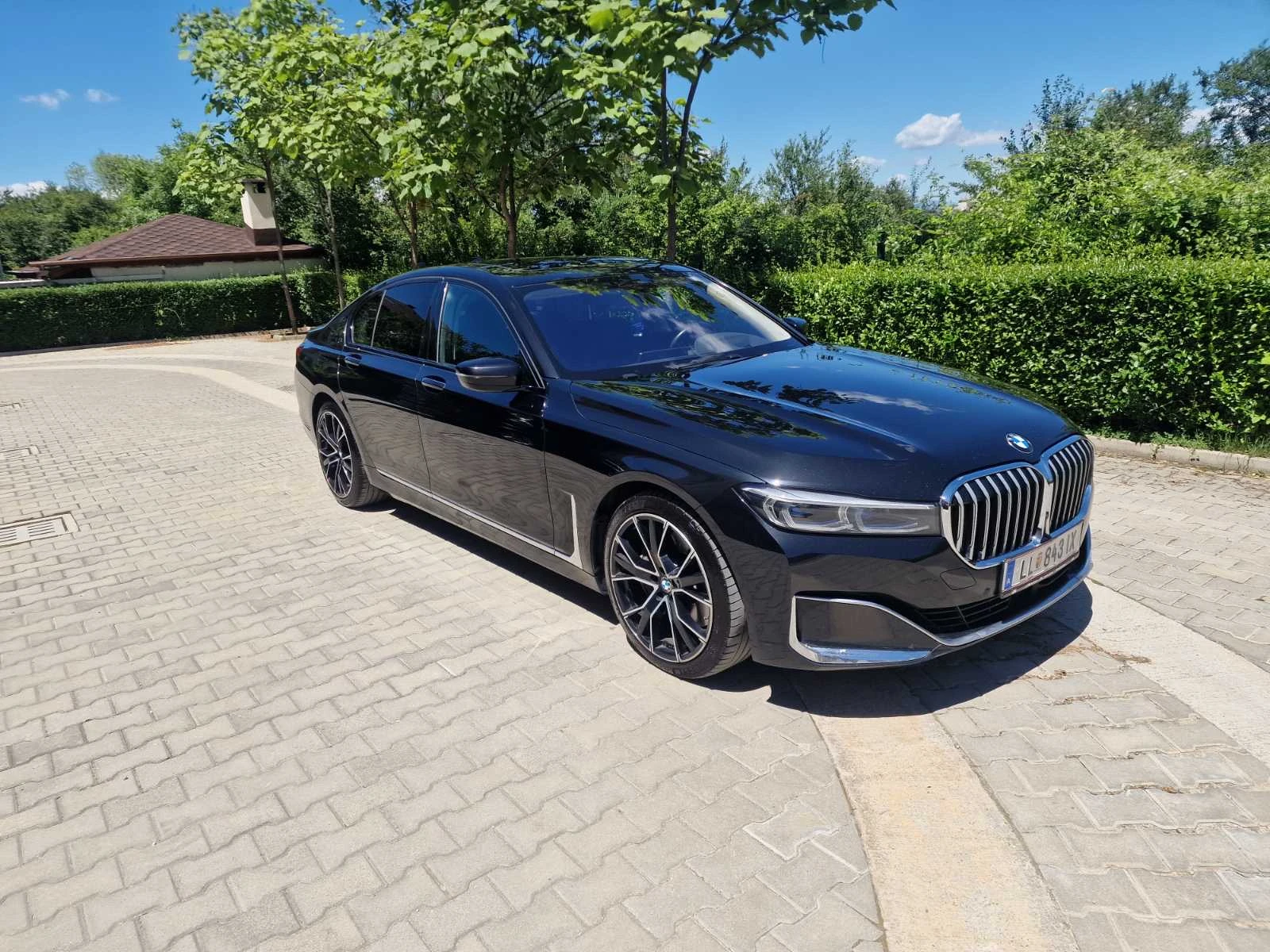 BMW 740 4.4