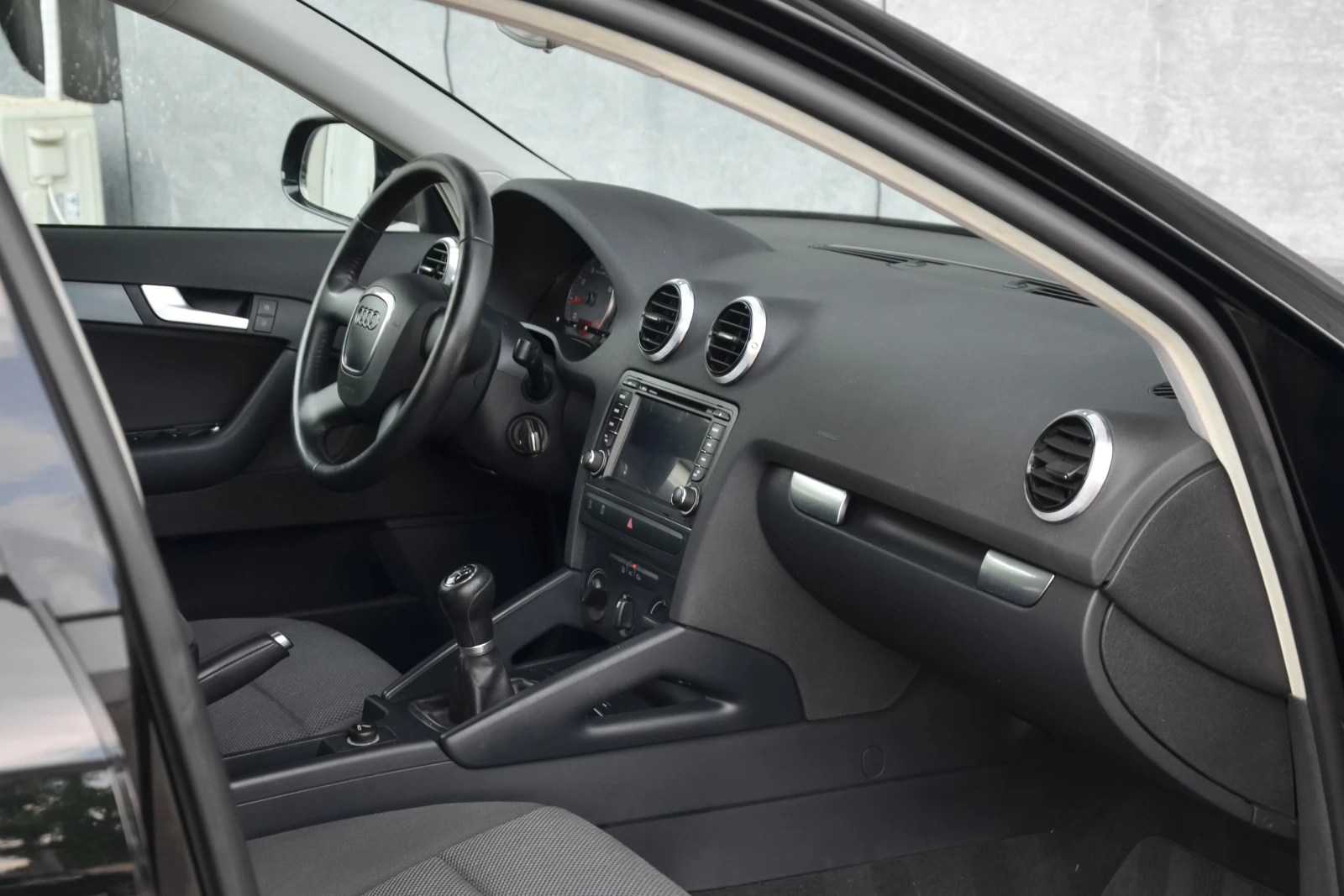Audi A3 1.2TFSI, снимка 10 - Автомобили и джипове - 55019923