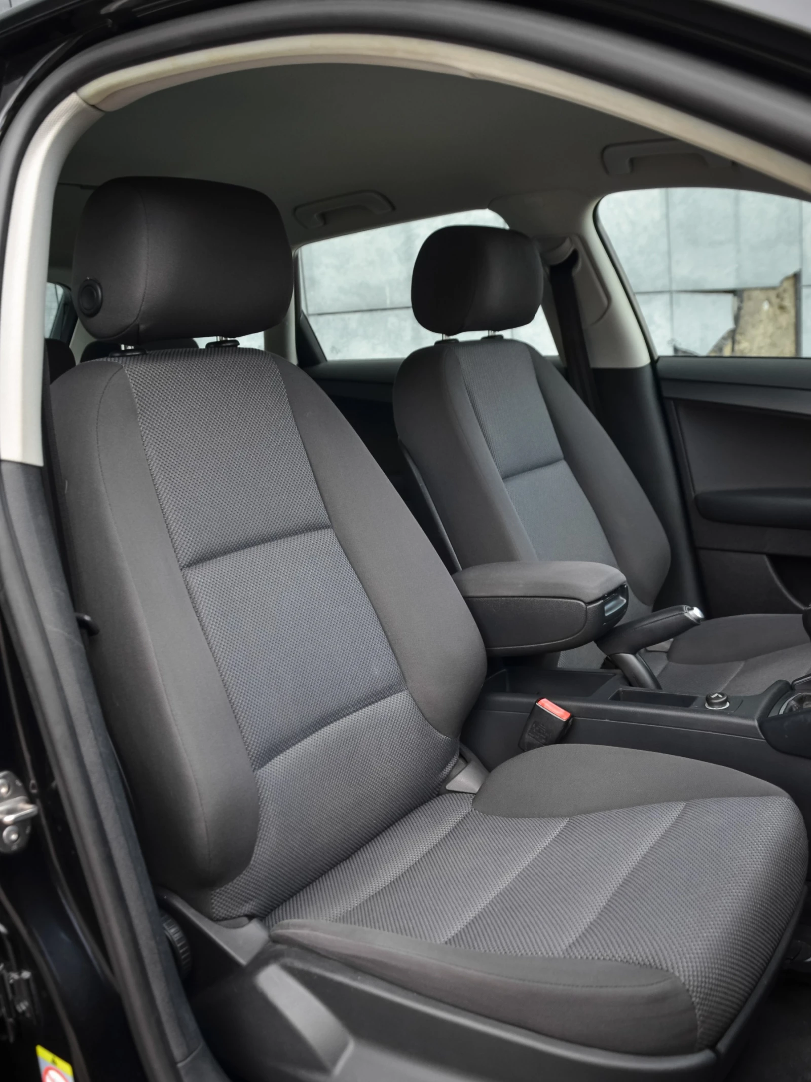 Audi A3 1.2TFSI, снимка 8 - Автомобили и джипове - 55019923