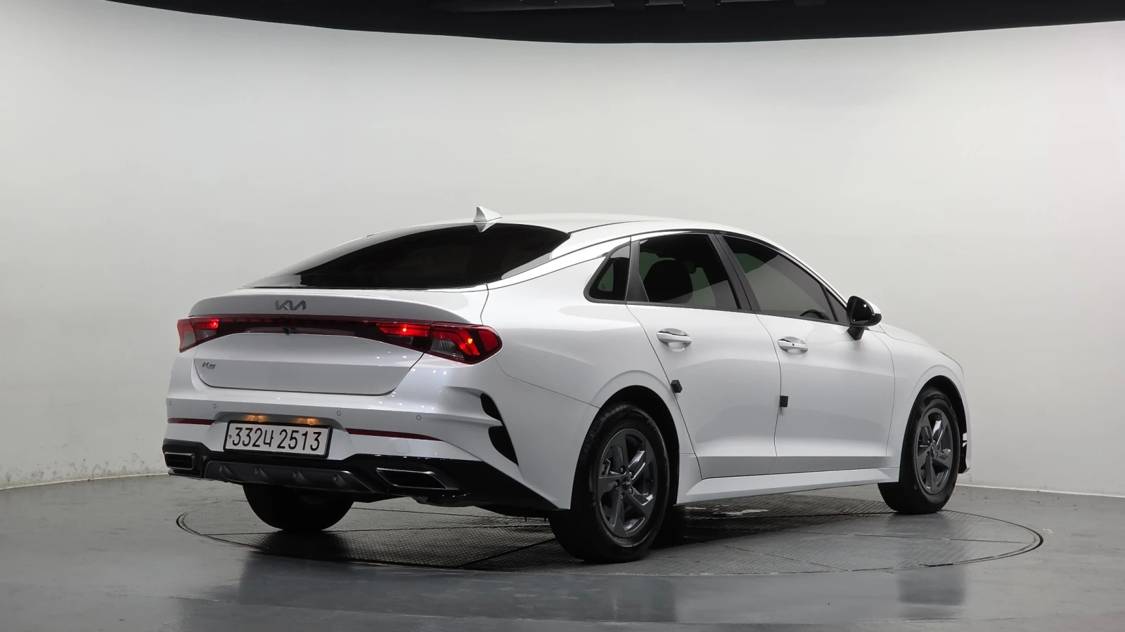 Kia K5 Фабрична Газ, снимка 2 - Автомобили и джипове - 55239661