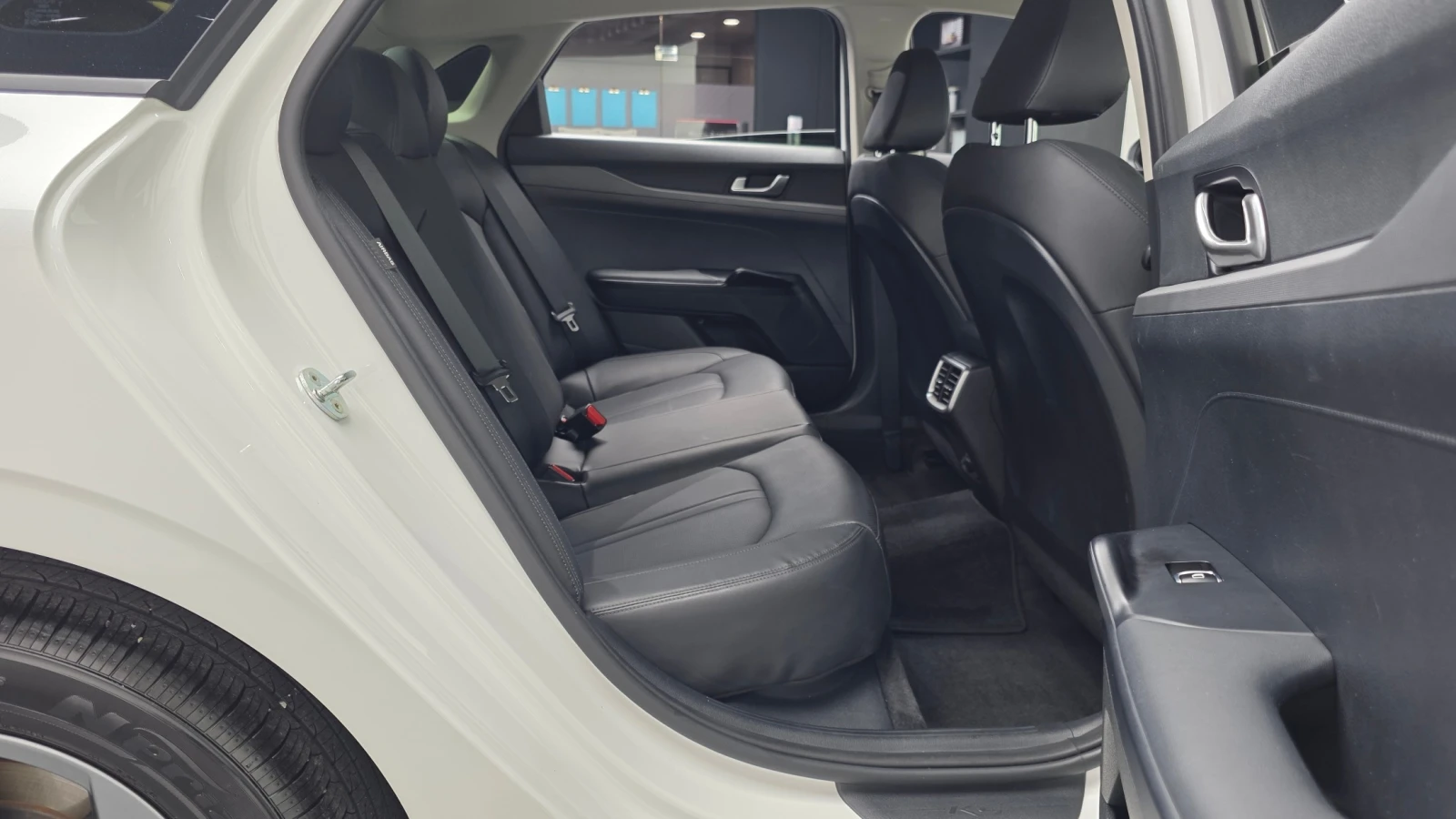 Kia K5 Фабрична Газ, снимка 11 - Автомобили и джипове - 55239661