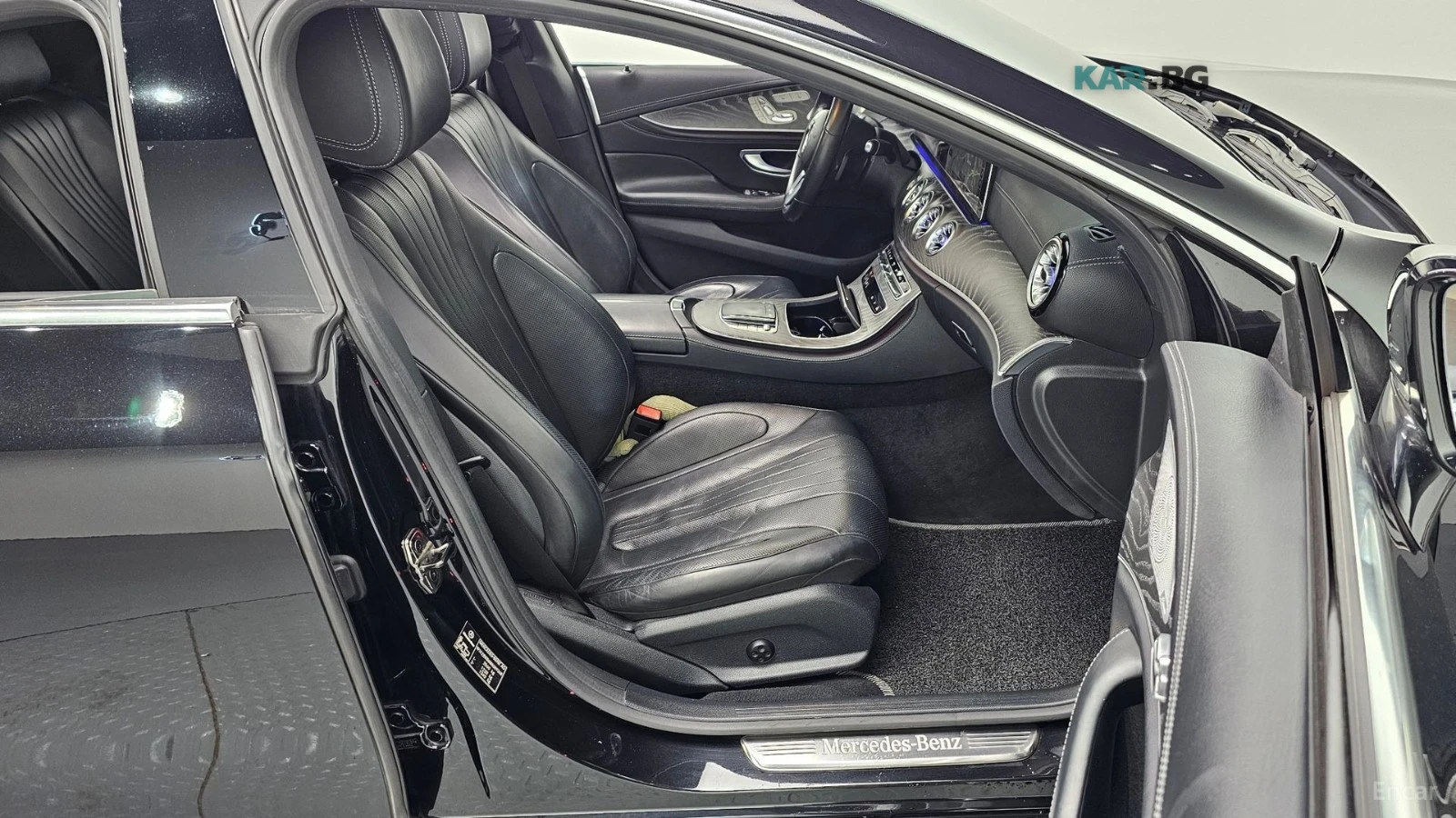 Mercedes-Benz CLS 450 4MATIC/AMG-LINE/FULL-ASSISTS/BURMESTER/SUNROOF, снимка 15 - Автомобили и джипове - 55267611
