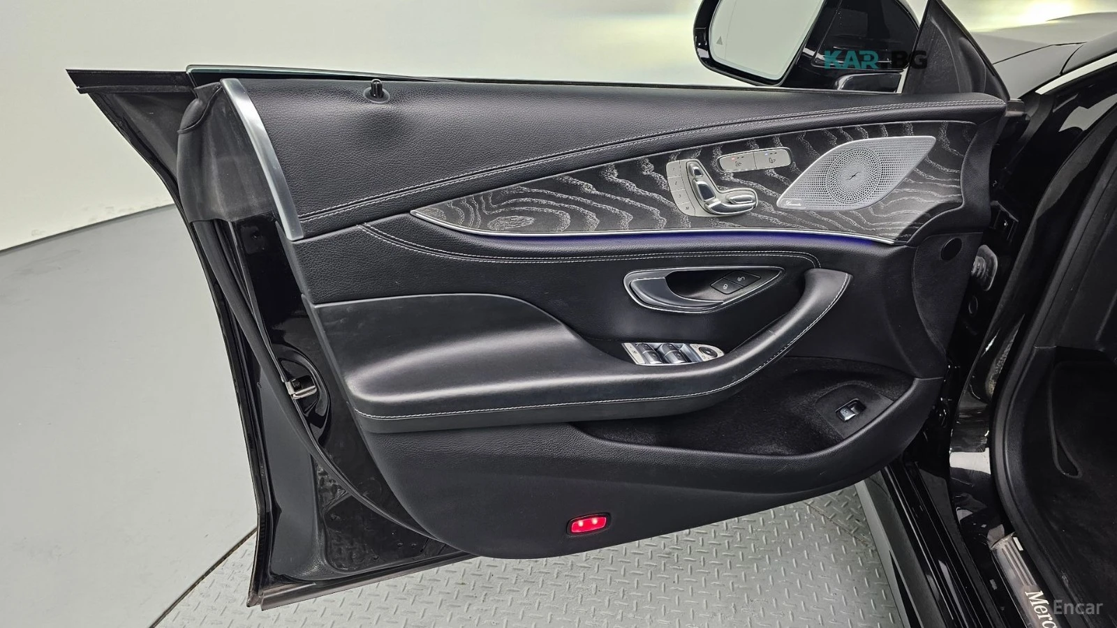 Mercedes-Benz CLS 450 4MATIC/AMG-LINE/FULL-ASSISTS/BURMESTER/SUNROOF, снимка 14 - Автомобили и джипове - 55267611