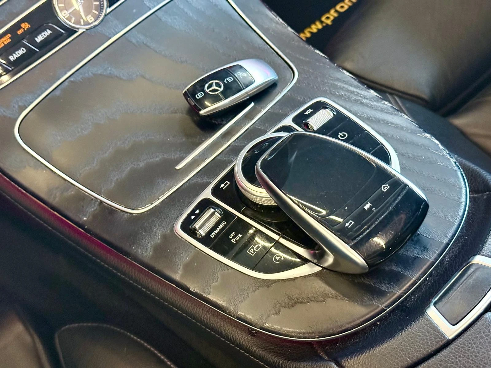 Mercedes-Benz E 350 4M* 63 AMG Paket* Pano* Подгрев* ЛИЗИНГ , снимка 13 - Автомобили и джипове - 55885572