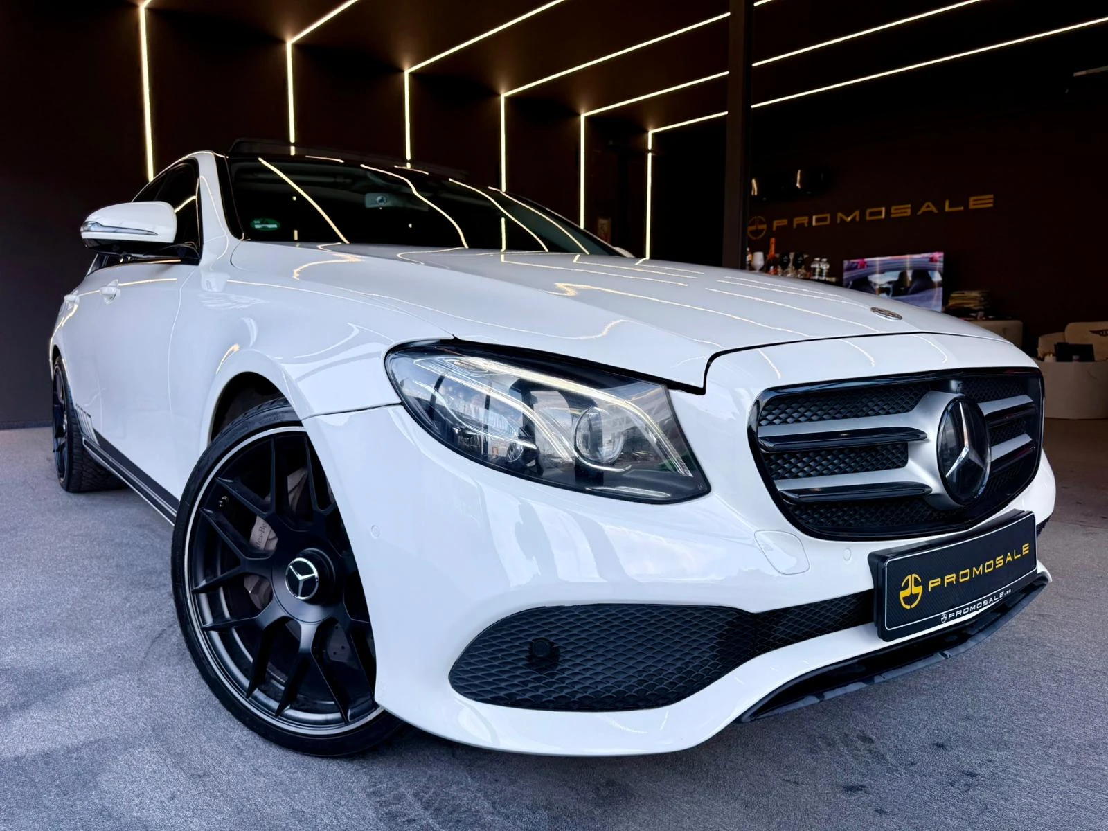 Mercedes-Benz E 350 4M* 63 AMG Paket* Pano* Подгрев* ЛИЗИНГ 