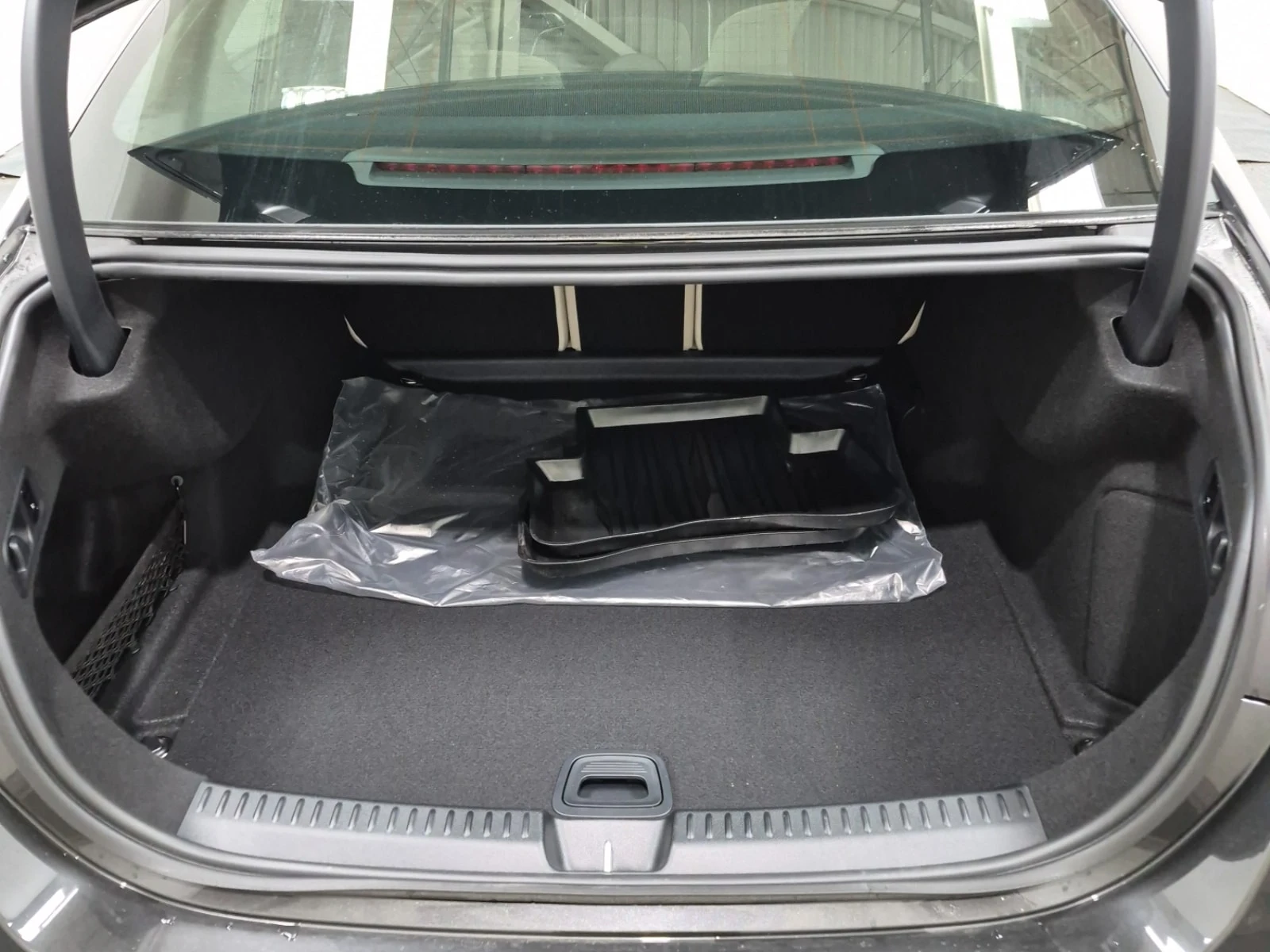 Mercedes-Benz E 350 4MATIC * НОВА * HEAD UP * * CARFAX * , снимка 14 - Автомобили и джипове - 56094867