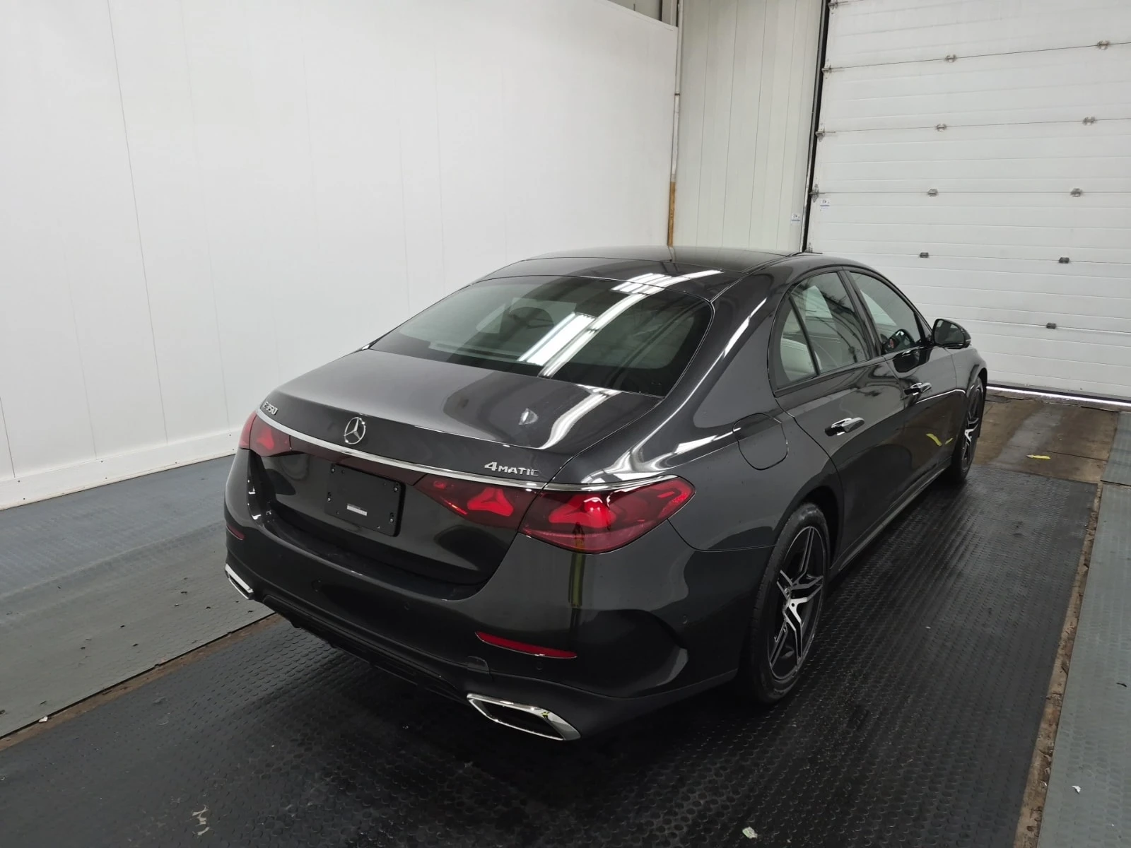 Mercedes-Benz E 350 4MATIC * НОВА * HEAD UP * * CARFAX * , снимка 3 - Автомобили и джипове - 56094867
