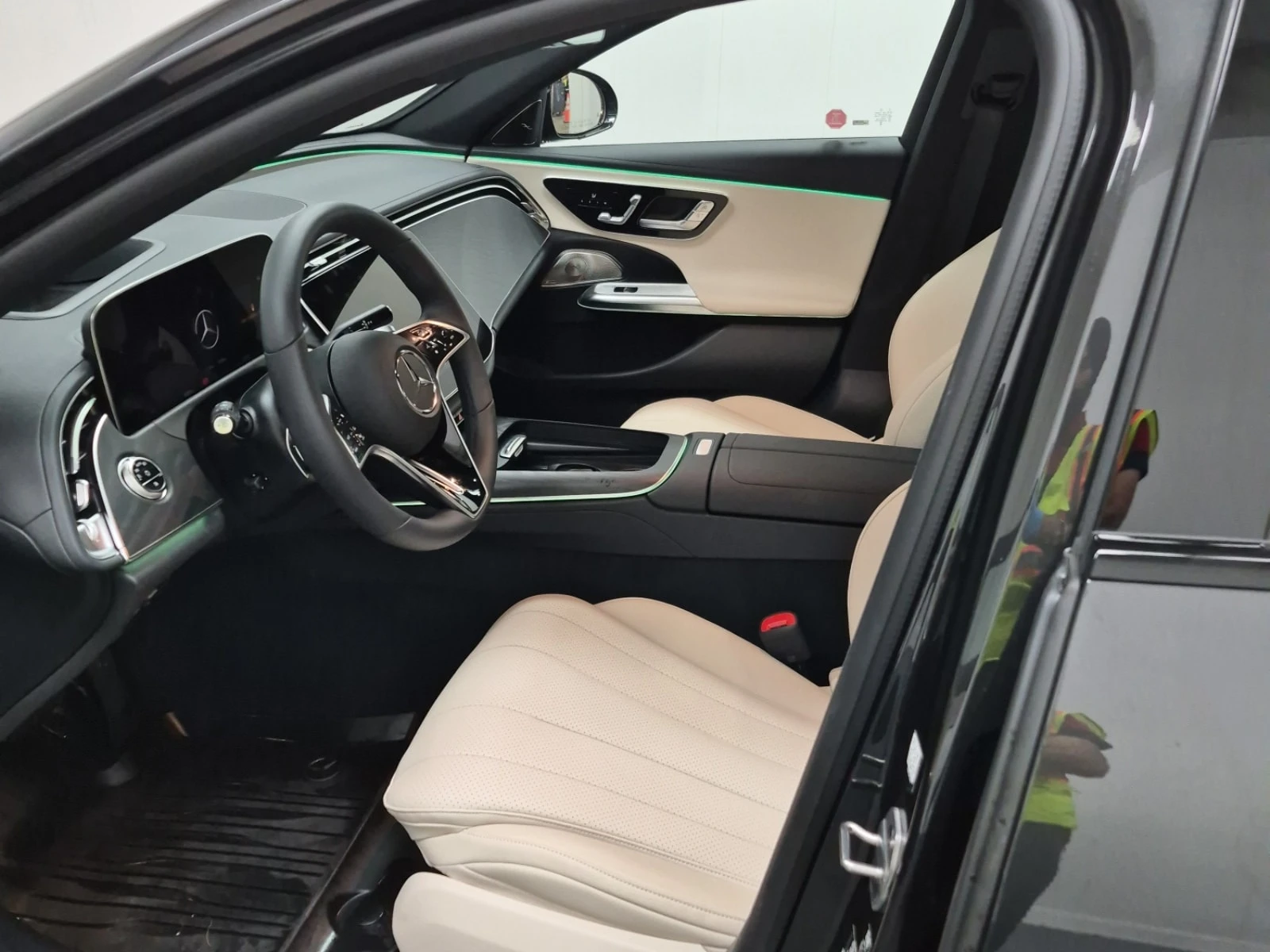 Mercedes-Benz E 350 4MATIC * НОВА * HEAD UP * * CARFAX * , снимка 5 - Автомобили и джипове - 56094867