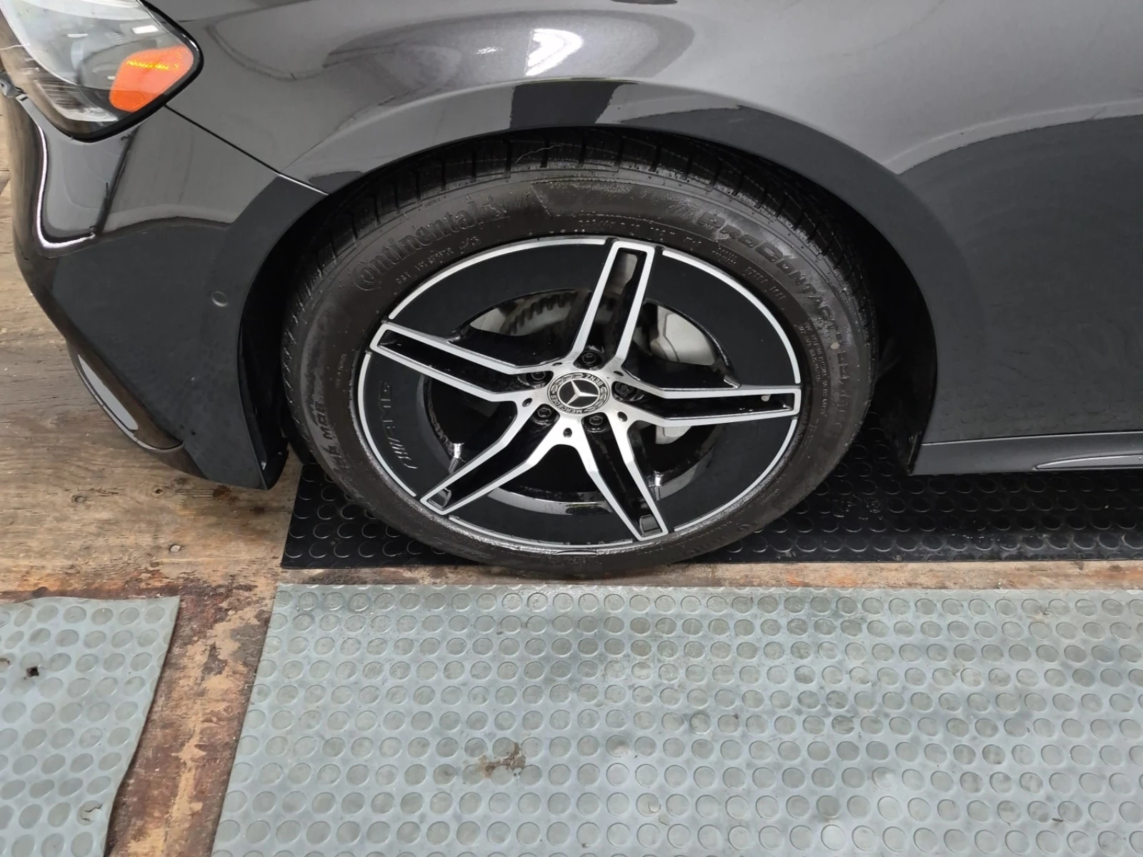 Mercedes-Benz E 350 4MATIC * НОВА * HEAD UP * * CARFAX * , снимка 6 - Автомобили и джипове - 56094867