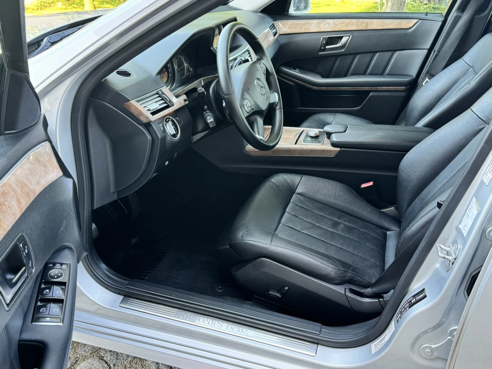 Mercedes-Benz E 220 cdi, снимка 8 - Автомобили и джипове - 56588151