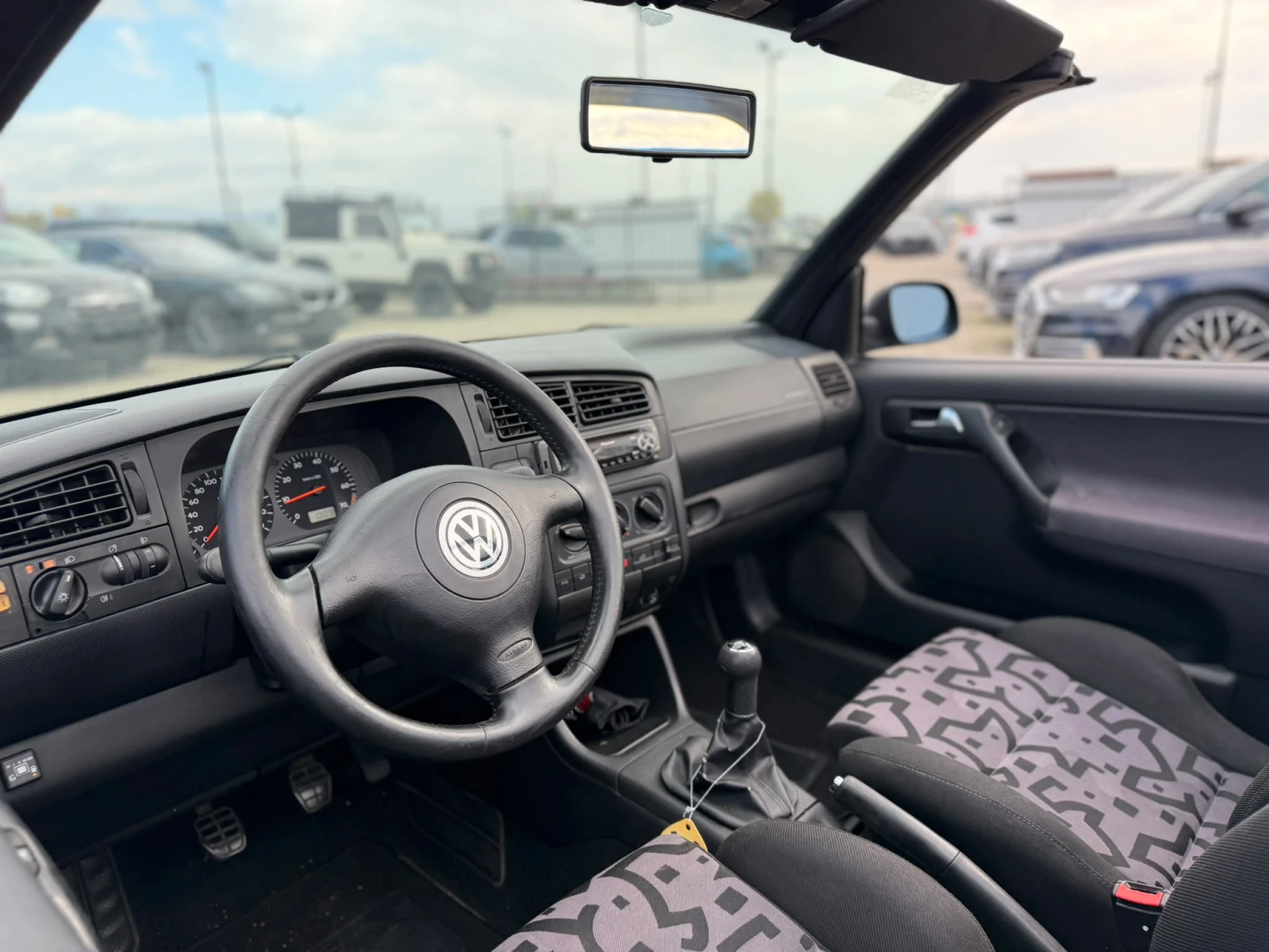 VW Golf / 1.6I / GAS / KARMANN /, снимка 9 - Автомобили и джипове - 56614878