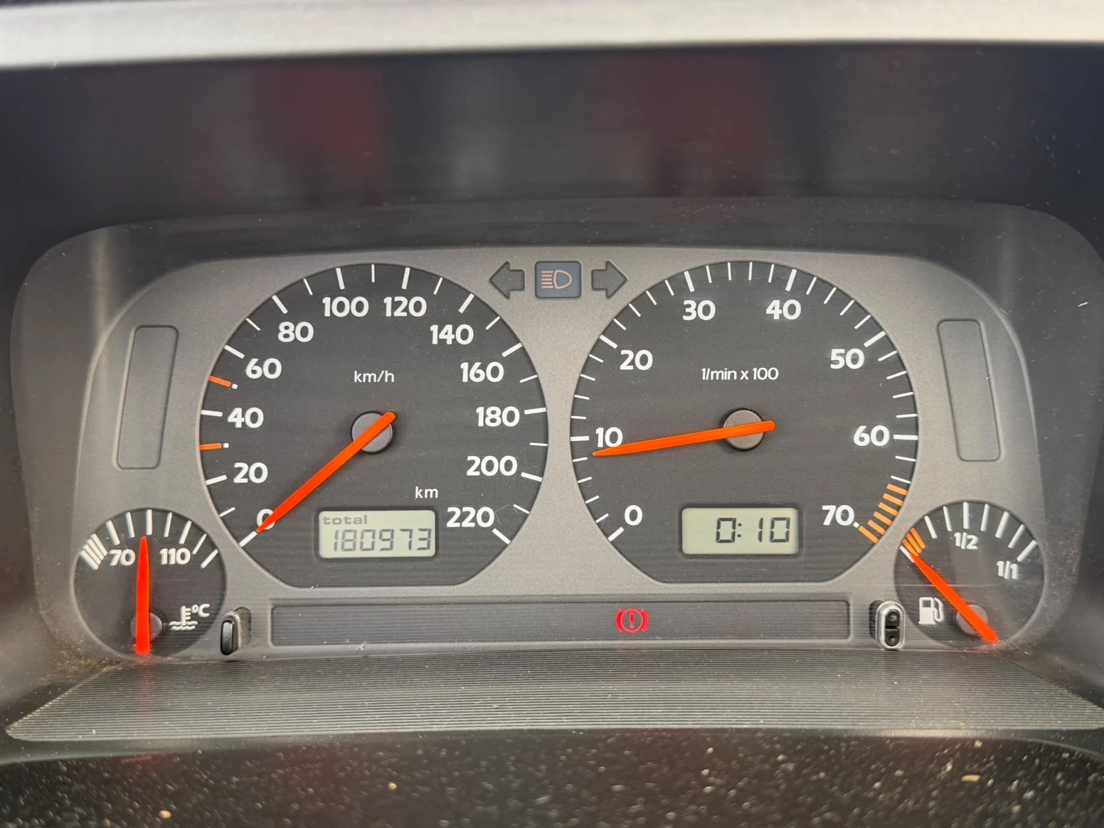 VW Golf / 1.6I / GAS / KARMANN /, снимка 13 - Автомобили и джипове - 56614878