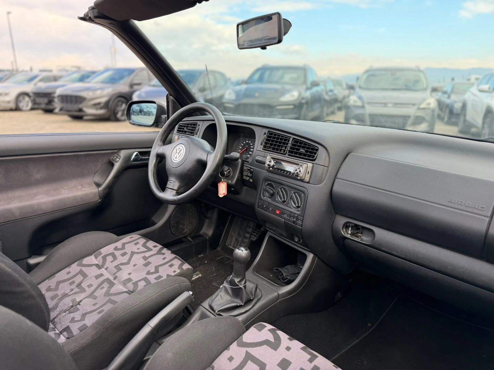 VW Golf / 1.6I / GAS / KARMANN /, снимка 10 - Автомобили и джипове - 56614878