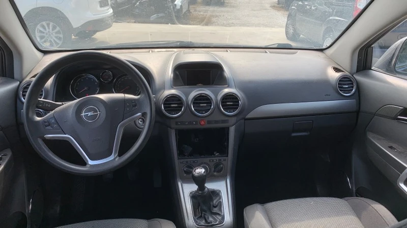 Opel Antara Opel Antara 2.4i Бензин, снимка 8 - Автомобили и джипове - 41182345