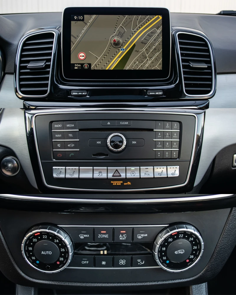 Mercedes-Benz GLE 350 d/AMG/Реален пробег/Панорама/ , снимка 12 - Автомобили и джипове - 50785376