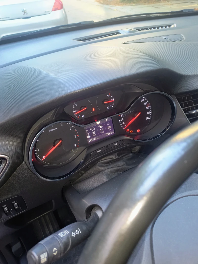 Opel Crossland X Turbo, снимка 15 - Автомобили и джипове - 52493138