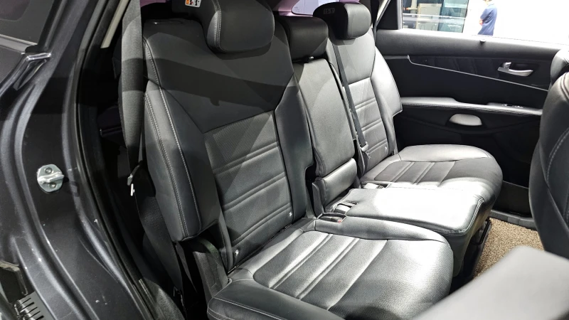Kia Sorento 2.0CRDI/4x4/Пълна сервизна !!!, снимка 10 - Автомобили и джипове - 53355286