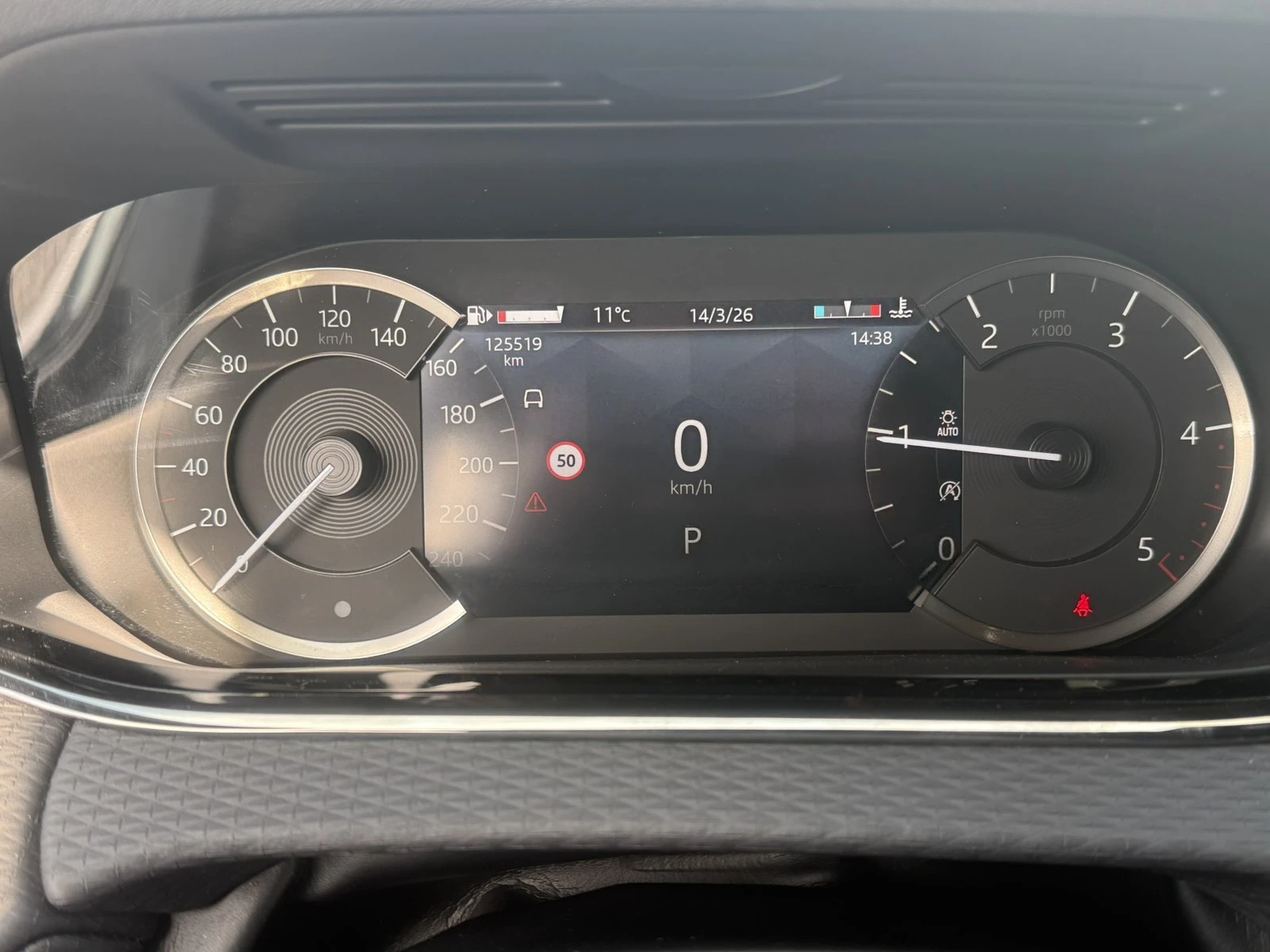 Land Rover Range Rover Evoque R-DYNAMIC S, снимка 17 - Автомобили и джипове - 53838159