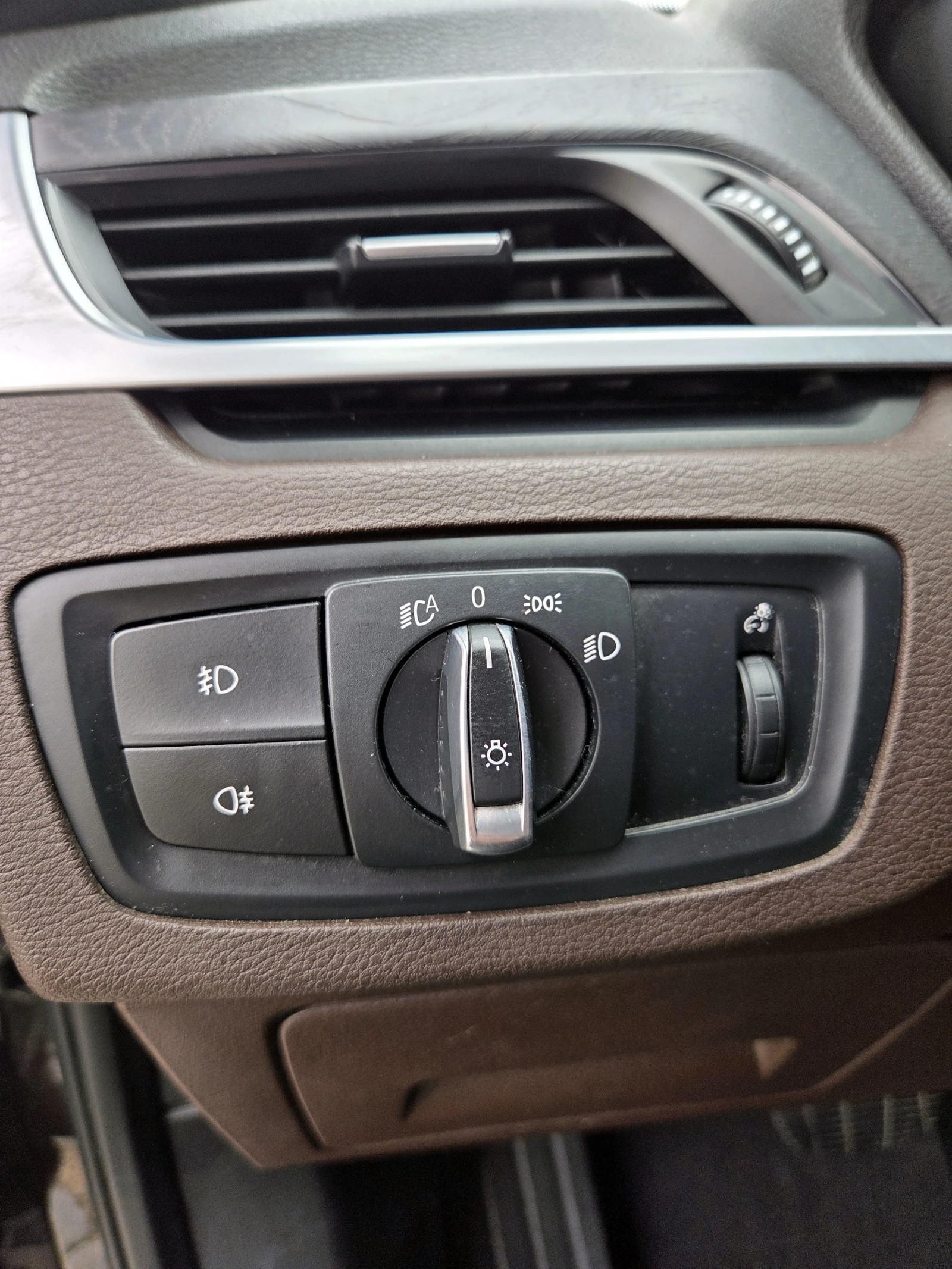 BMW X1 Автоматик Кожа Панорама Head-up , снимка 13 - Автомобили и джипове - 54202641