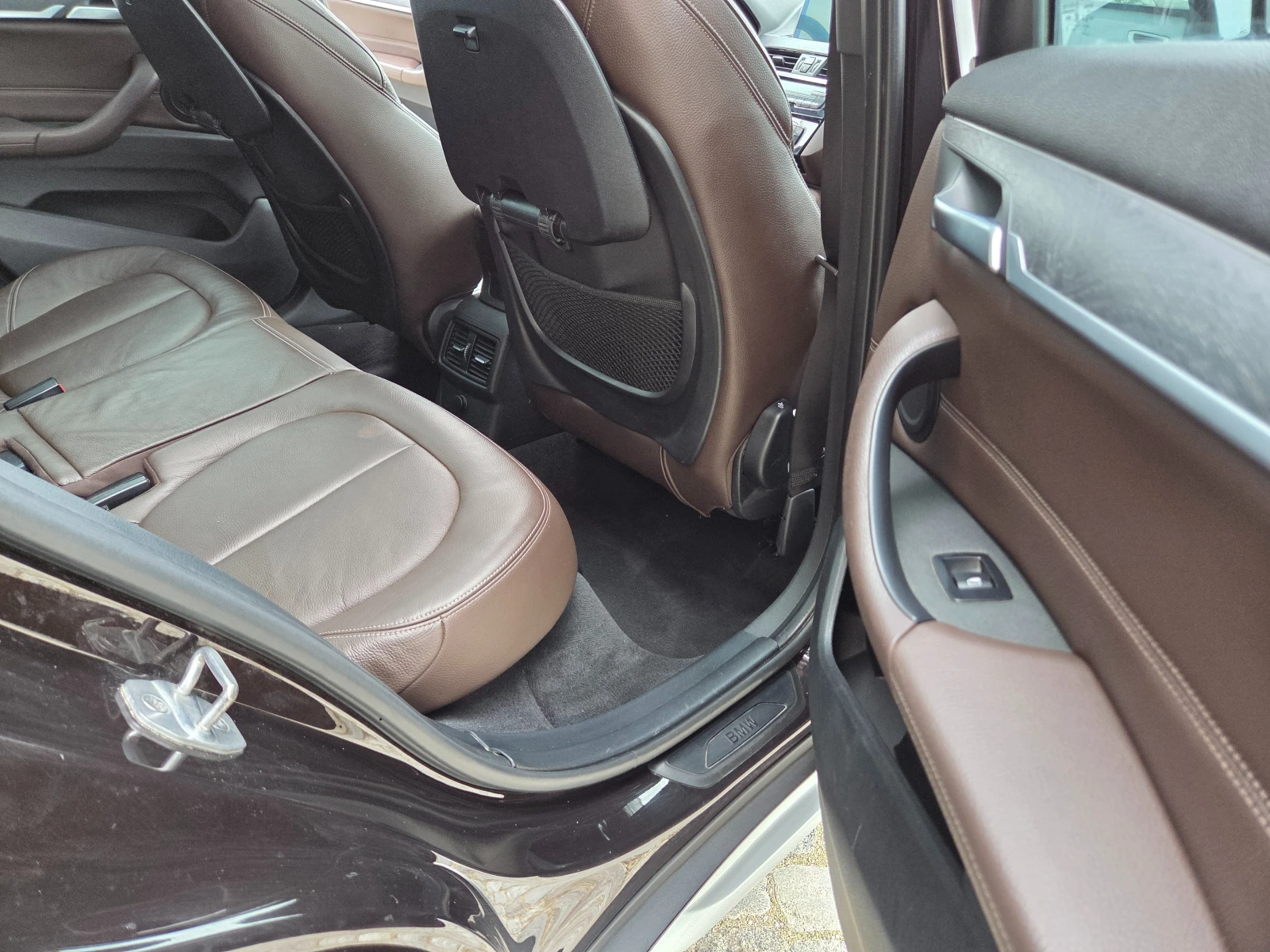 BMW X1 Автоматик Кожа Панорама Head-up , снимка 11 - Автомобили и джипове - 54202641