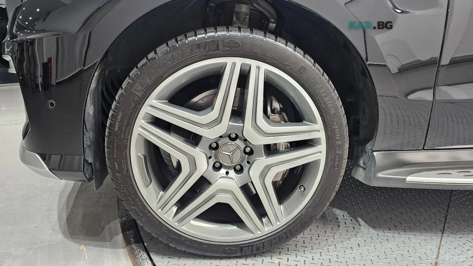 Mercedes-Benz ML 63 AMG 4MATIC/LANE DEPARTURE/DRIVER ASSIST, снимка 5 - Автомобили и джипове - 54763731
