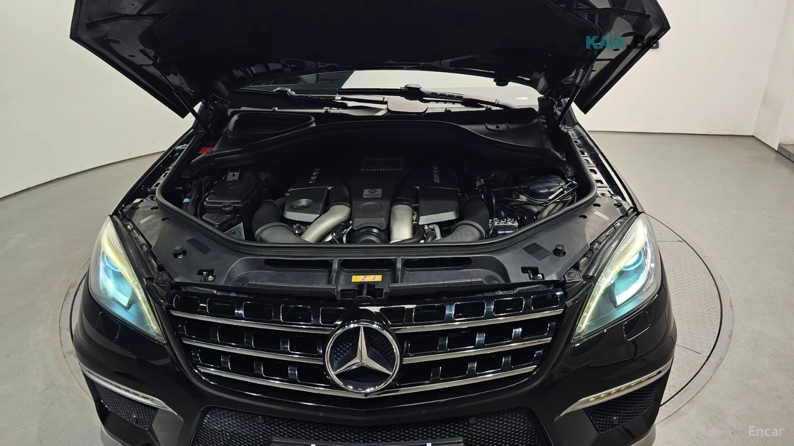 Mercedes-Benz ML 63 AMG 4MATIC/LANE DEPARTURE/DRIVER ASSIST, снимка 6 - Автомобили и джипове - 54763731