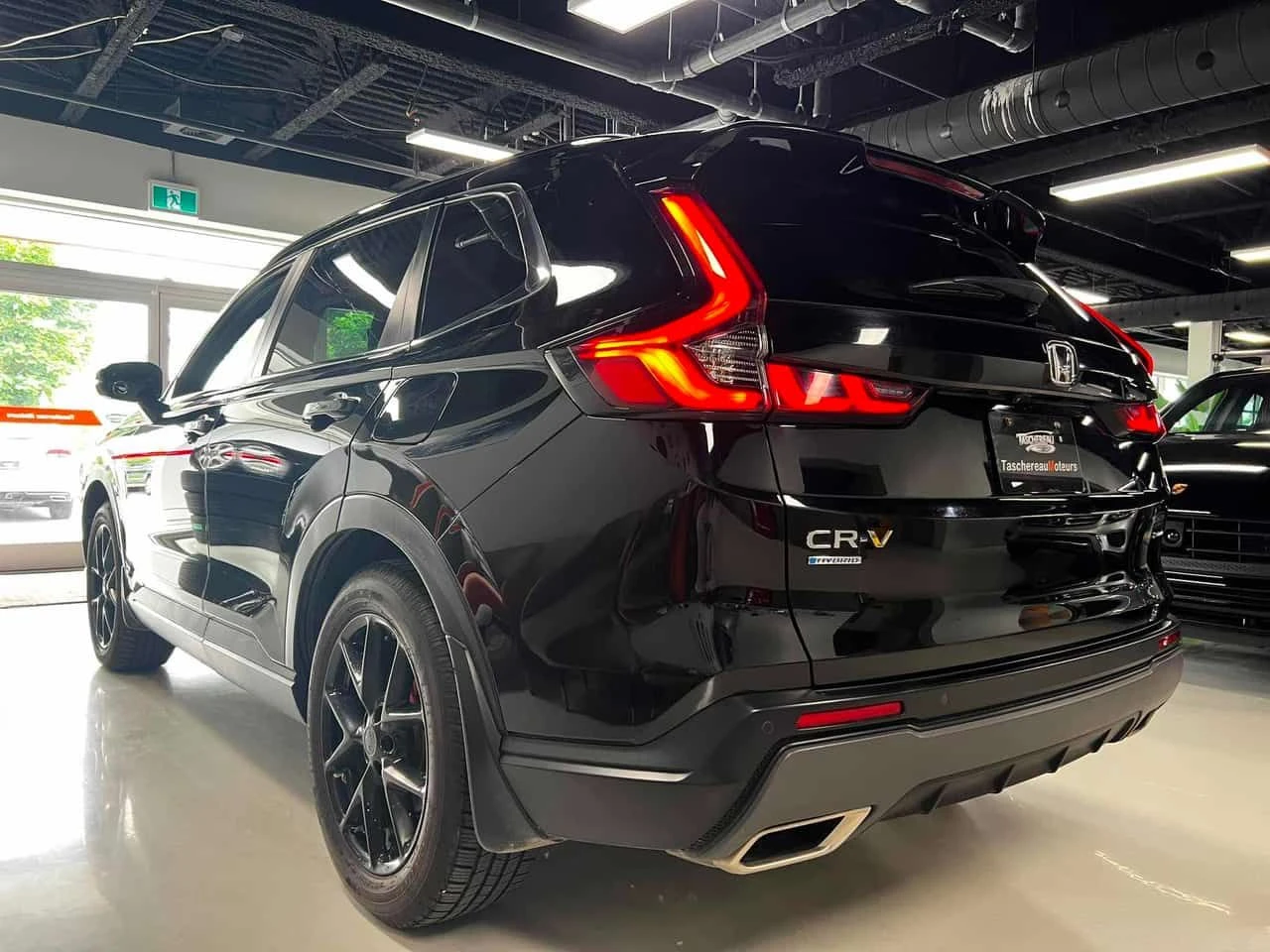 Honda Cr-v TOURING/ПОДГРЕВ/ВТОРИ ЧИФТ ДЖАНТИ/ФИНАНСИРАНЕ, снимка 3 - Автомобили и джипове - 54883321