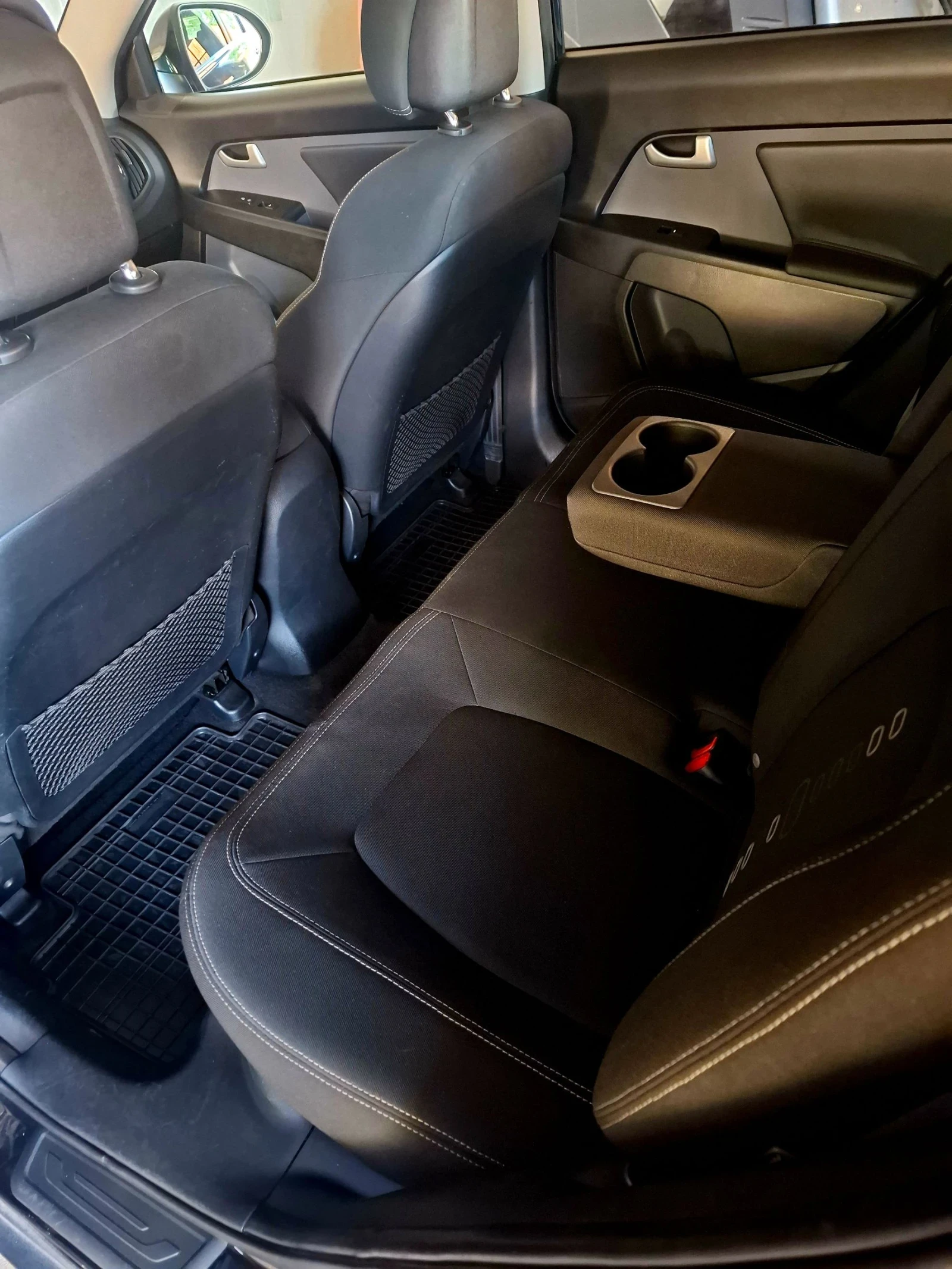 Kia Sportage 2.0 4х4, снимка 8 - Автомобили и джипове - 55298112