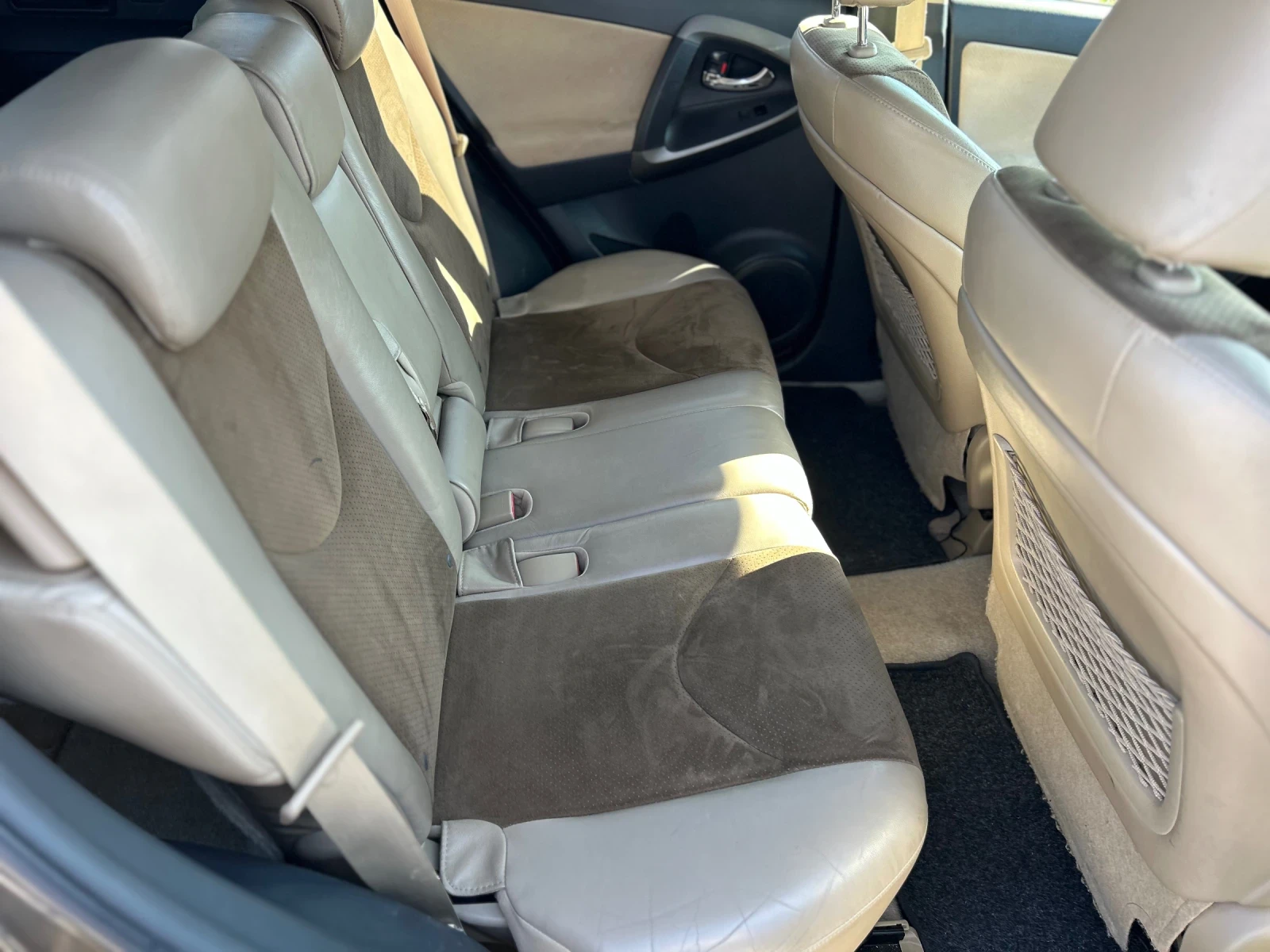 Toyota Rav4 4x4, снимка 15 - Автомобили и джипове - 55665234