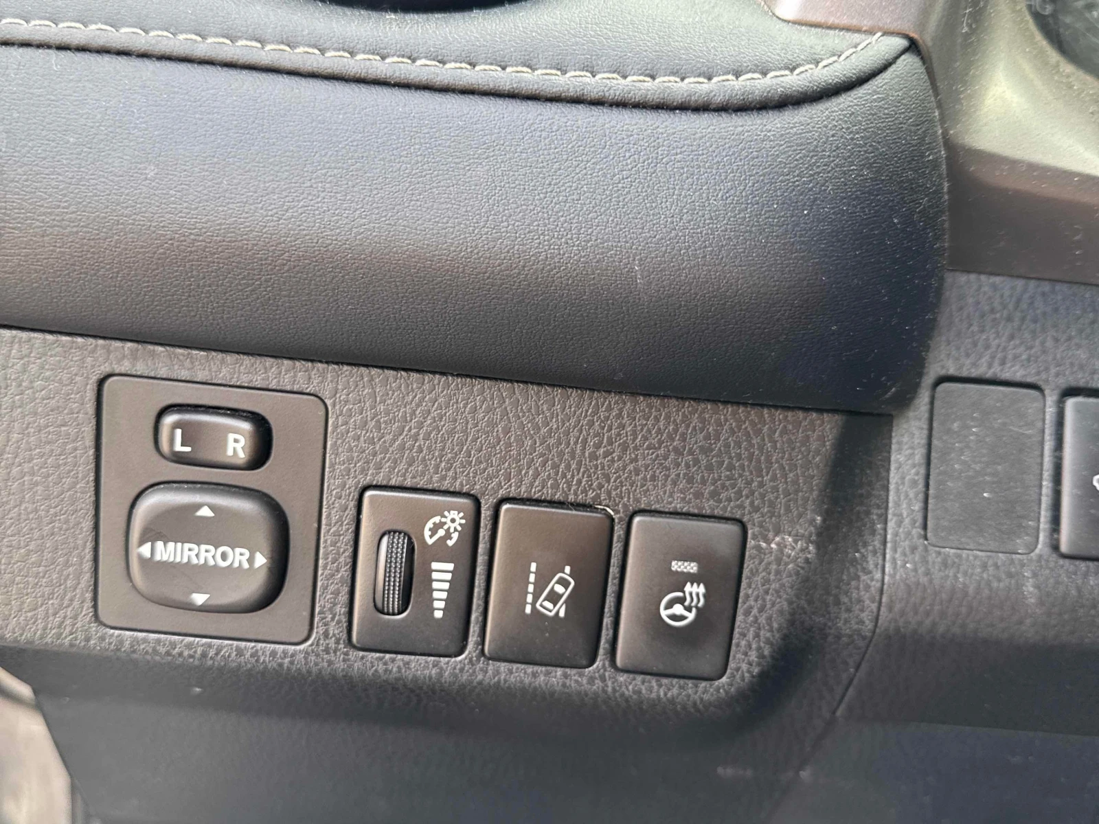 Toyota Rav4 Hybrid Limited | CARFAX | АВТОКРЕДИТ , снимка 12 - Автомобили и джипове - 55982807