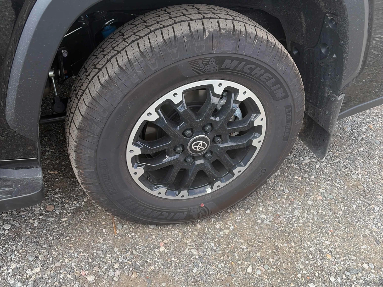Toyota Sequoia * TRD Off Road 4WD * CARFAX * ����� �� ����������� | Mobile.bg � ����������� 7