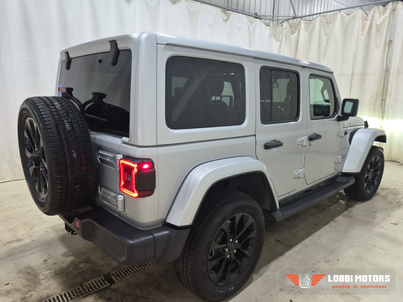 Jeep Wrangler, снимка 3 - Автомобили и джипове - 56411306