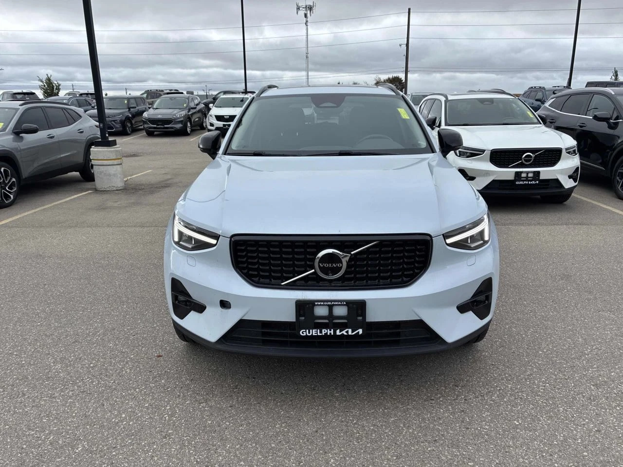 Volvo XC40, снимка 5 - Автомобили и джипове - 56710760