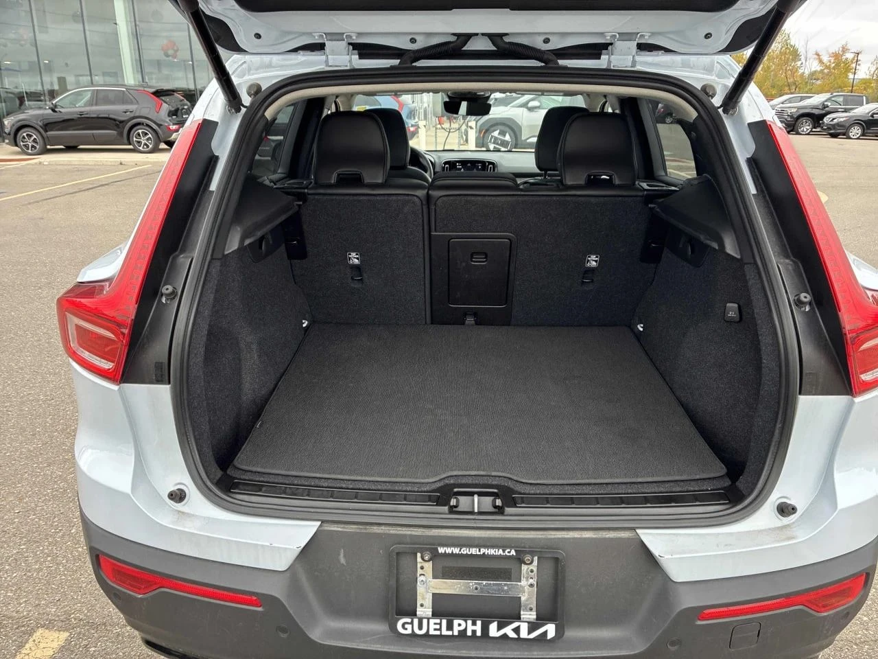 Volvo XC40, снимка 6 - Автомобили и джипове - 56710760