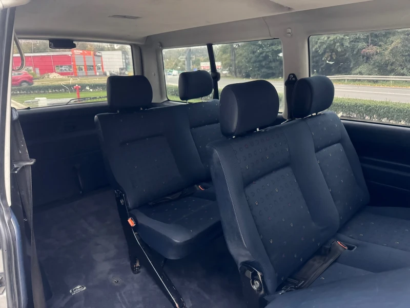 VW Caravelle 2.5TDI 8+ 1м.КлиматроникAвтопилот, снимка 16 - Бусове и автобуси - 47439479