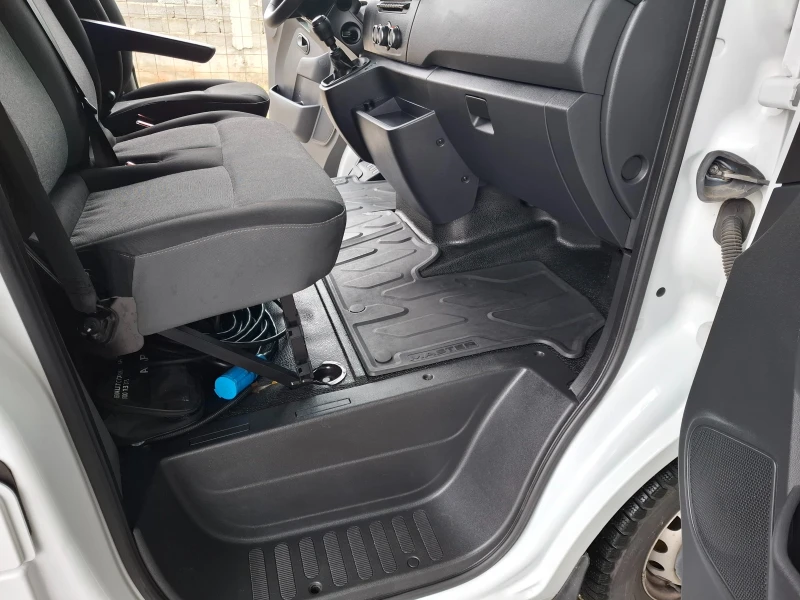 Renault Master Хладилен, снимка 8 - Бусове и автобуси - 53474423