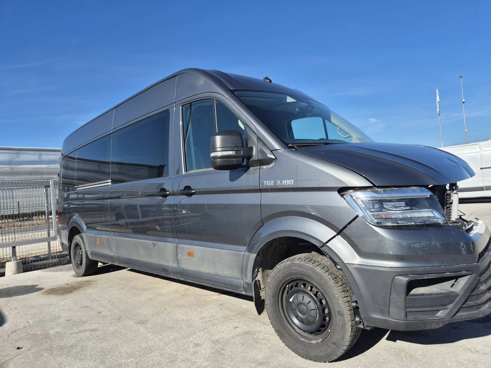 Man TGE 3.180 MAXI, снимка 1