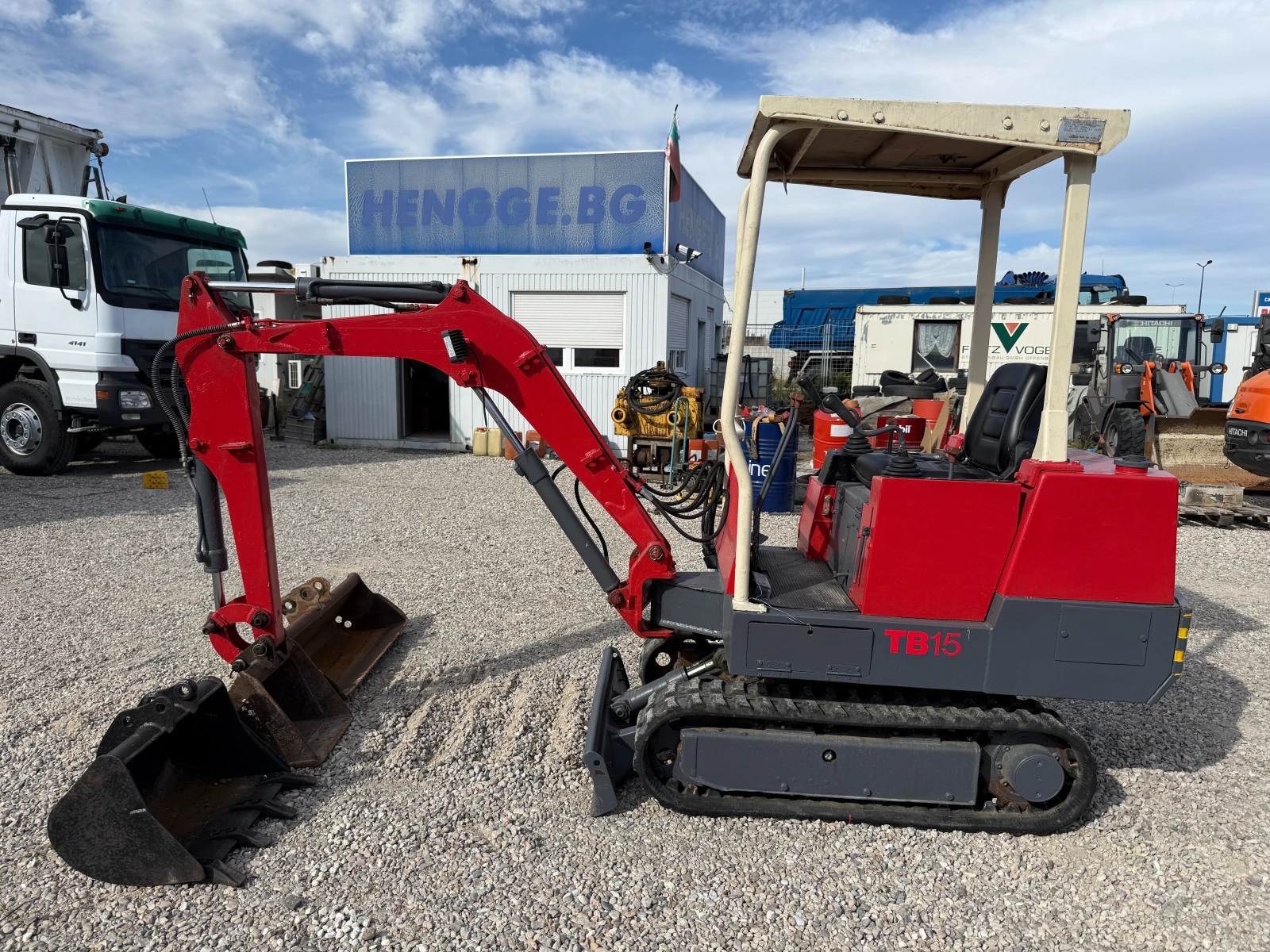 Багер Takeuchi TB15 3 КОФИ, снимка 1