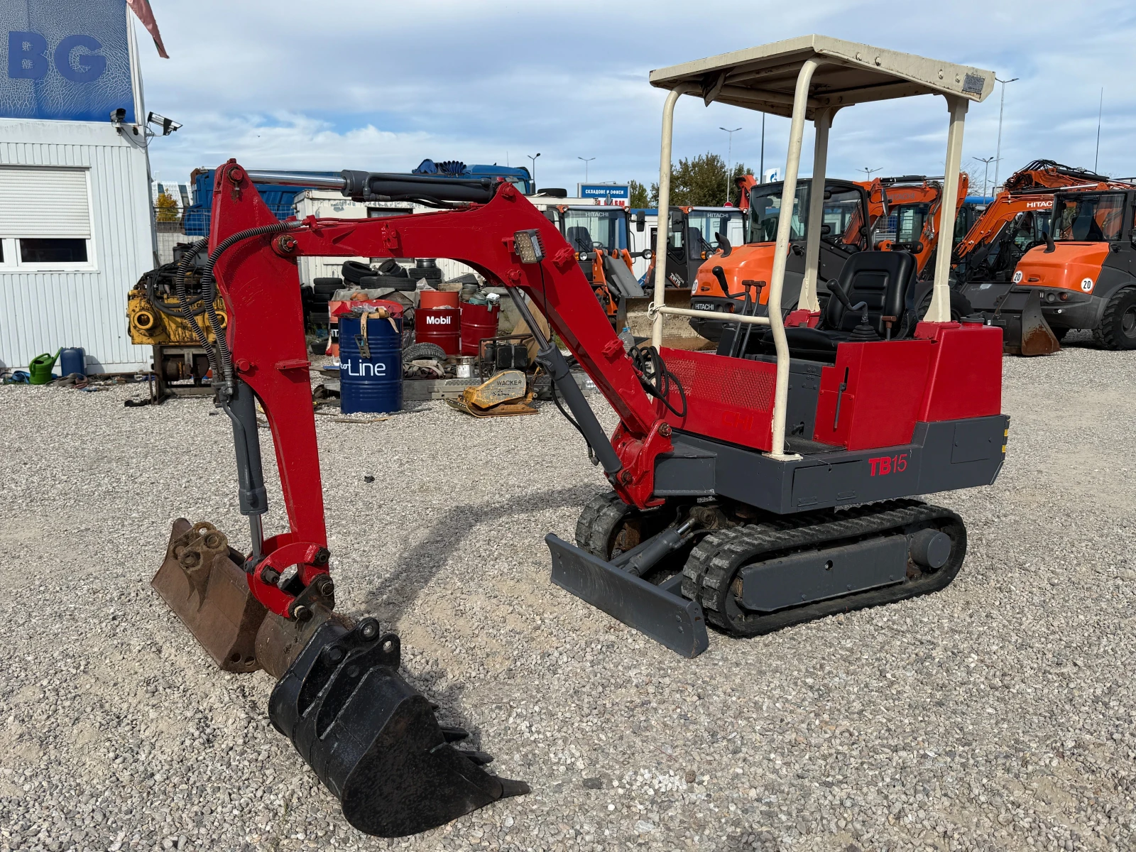  Takeuchi TB15 3  | Mobile.bg   2