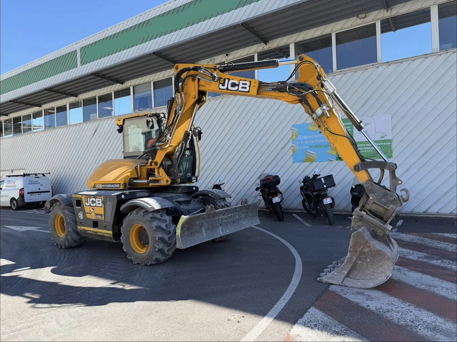 Багер JCB HYDRADIG 110W + 6 РАБОТНИ УРЕДА ЛИЗИНГ