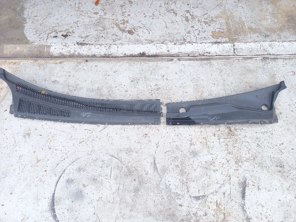 Кора под предни чистачки Киа Карнивал (к)