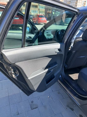 Opel Astra стейшън вагон, снимка 12