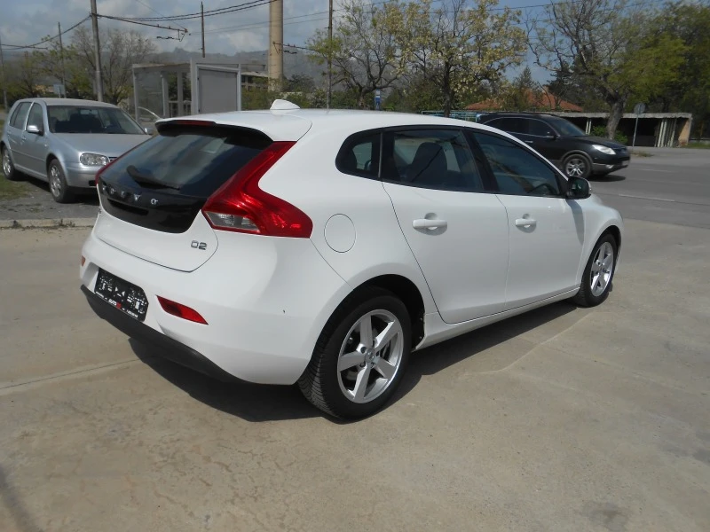 Volvo V40 1.6d-Euro-5B, снимка 5 - Автомобили и джипове - 45452286