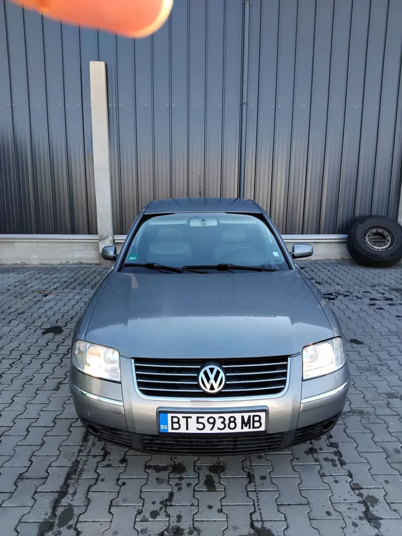 VW Passat 1.9TDI 131PS 6СК ОБСЛУЖЕН , снимка 2 - Автомобили и джипове - 47747088