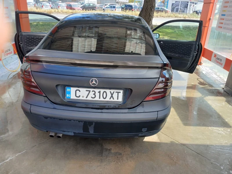 Mercedes-Benz C 180, снимка 2 - Автомобили и джипове - 48238376