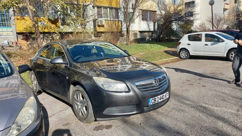 Opel Insignia, снимка 2 - Автомобили и джипове - 49355012